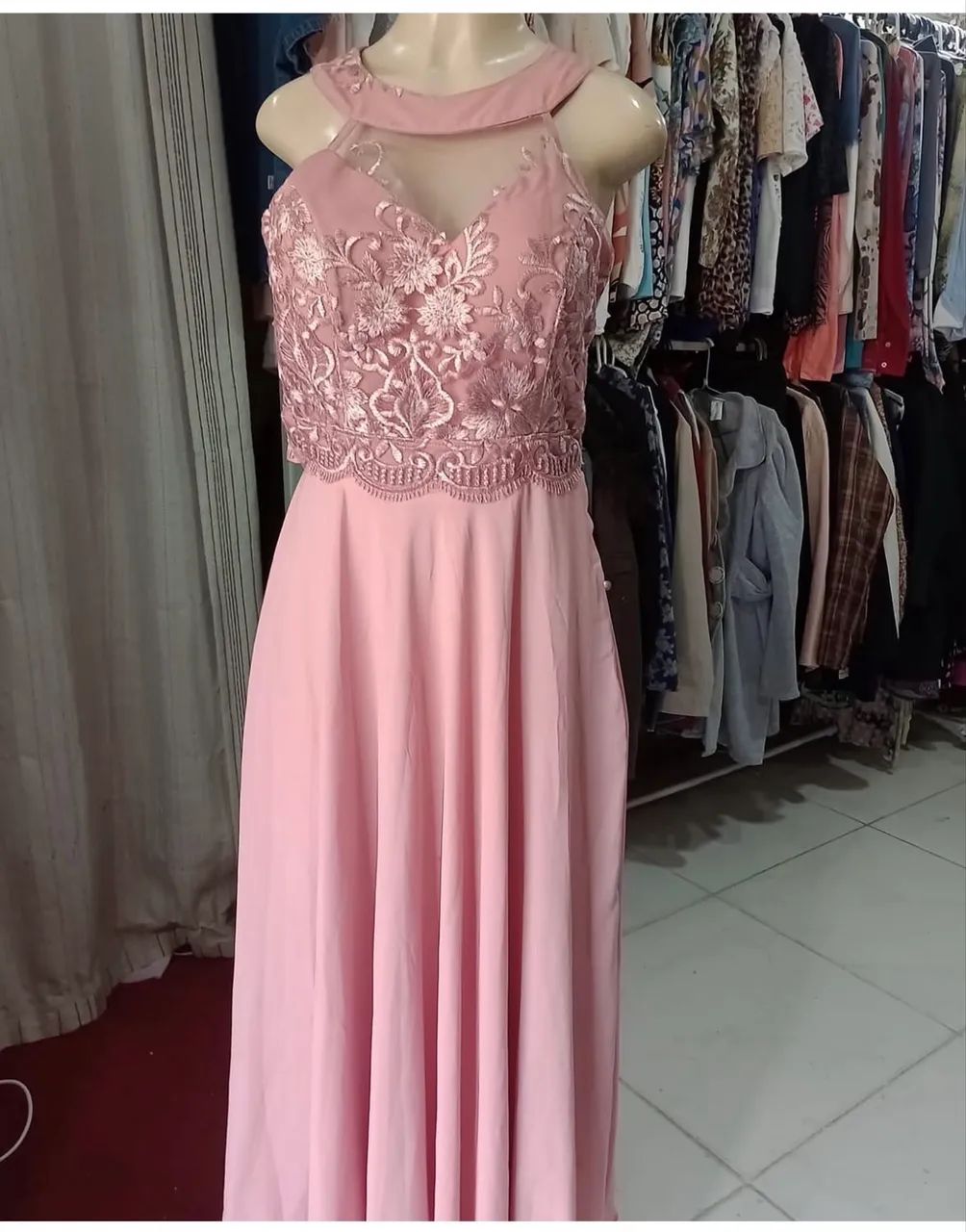Roupas de brechó 