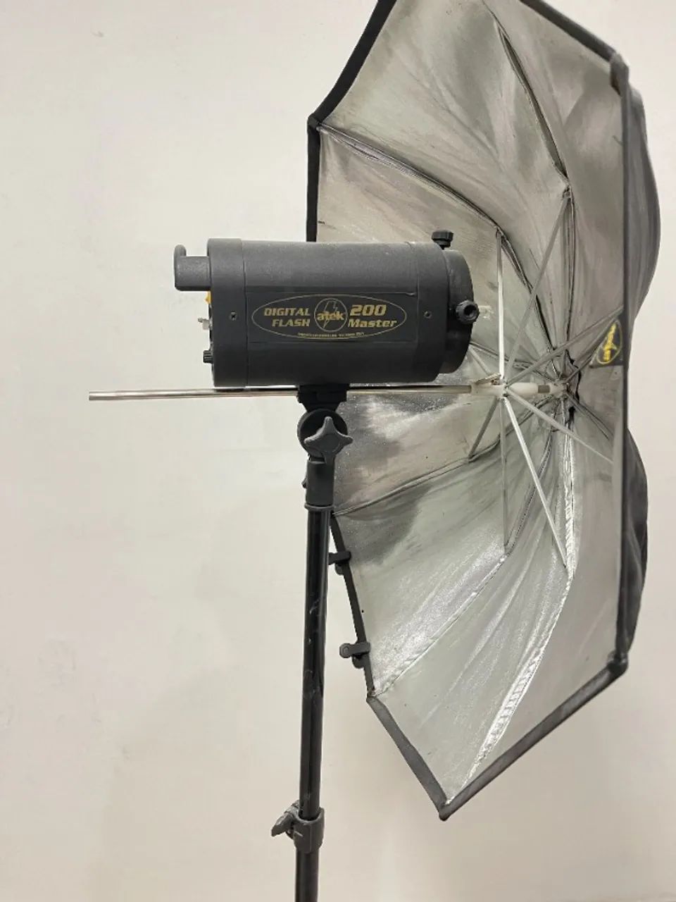 Estúdio Fotografico Completo Profissional-Preço de Ocasião!  (Motivo Mudança) - Foto 4