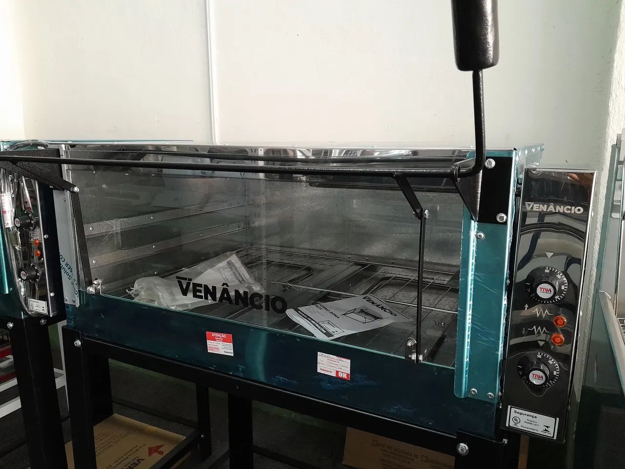 Forno elétrico de pizza da Venâncio - 95x95 e 220v - Foto 4