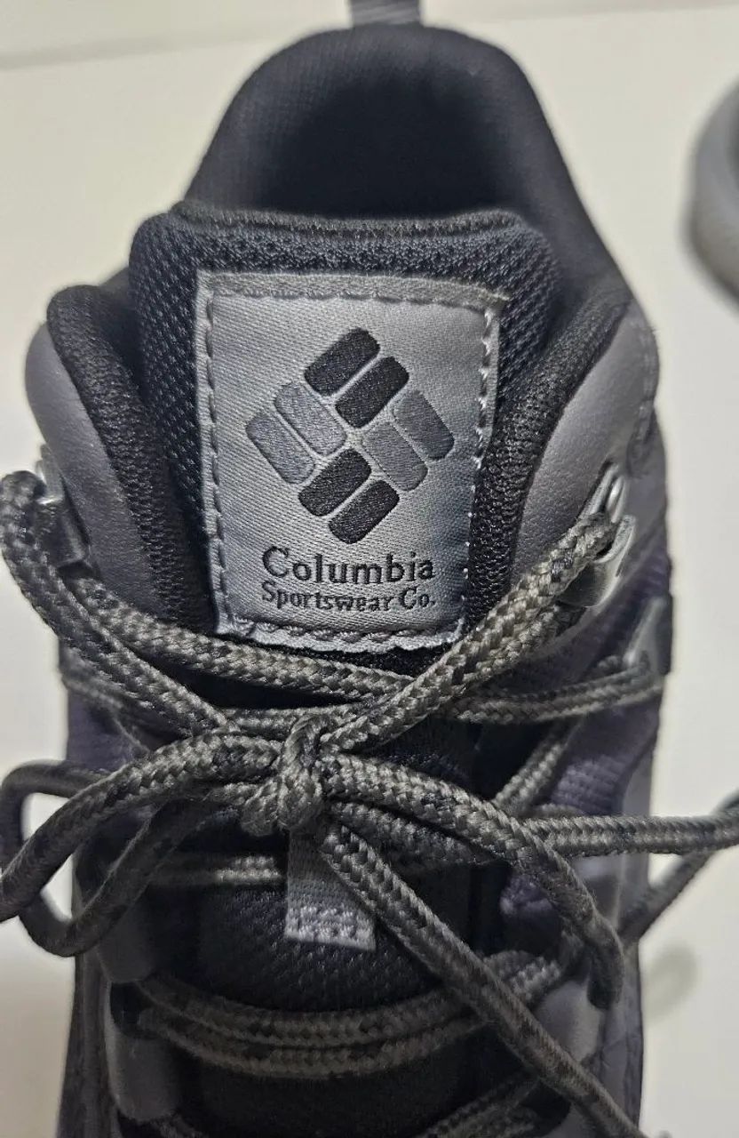 Bota Columbia Re Peak Mid Grafite - cinza