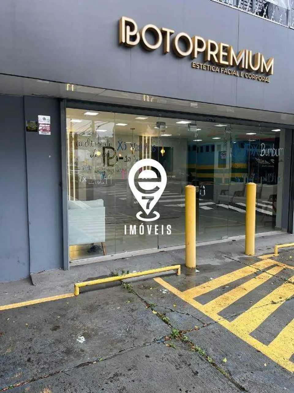 Loja comercial para aluguel com 150 m² e 3 vagas no Campo Belo