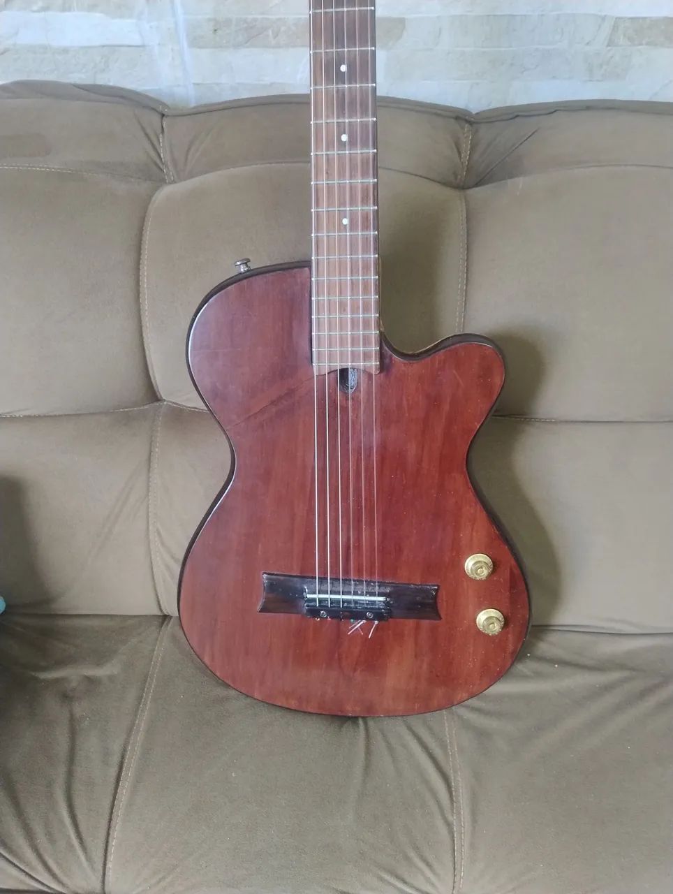 Violão maciço aço ou náilon tá com náilon  - Foto 3
