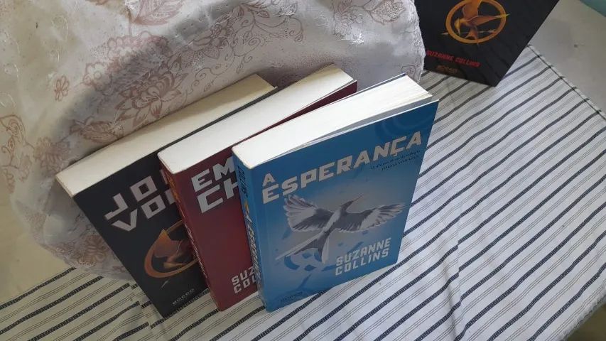 Box Jogos Vorazes - Suzanne Collins - Foto 3