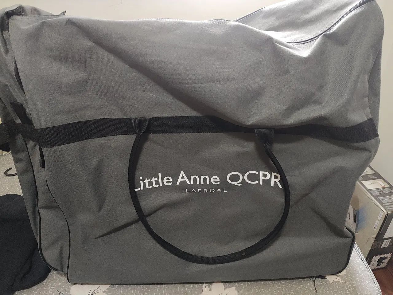 Mala LAERDAL little Anne (cabe 4 manequins)