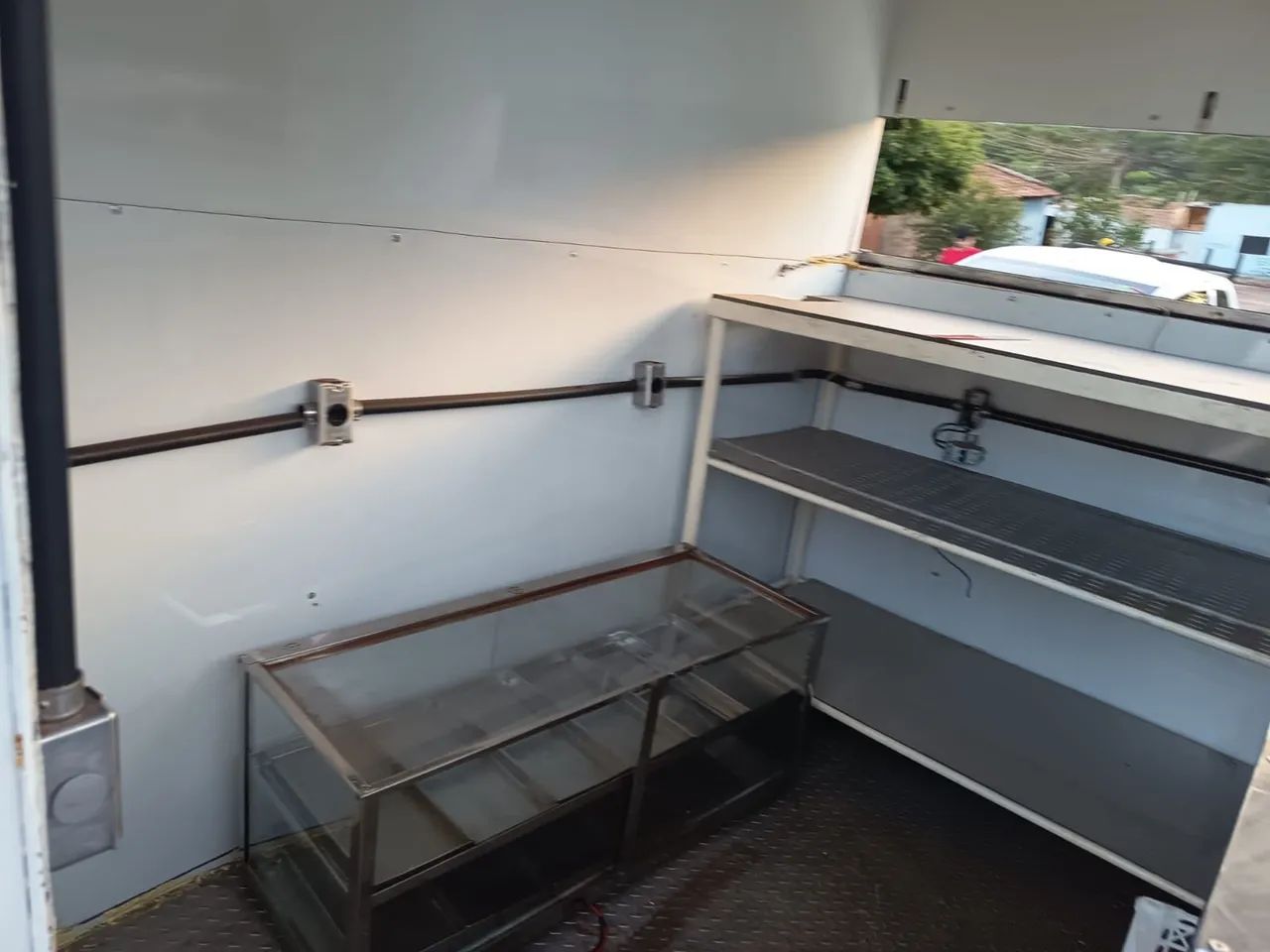 Vendo trailer comércio de alimentos  - Foto 2