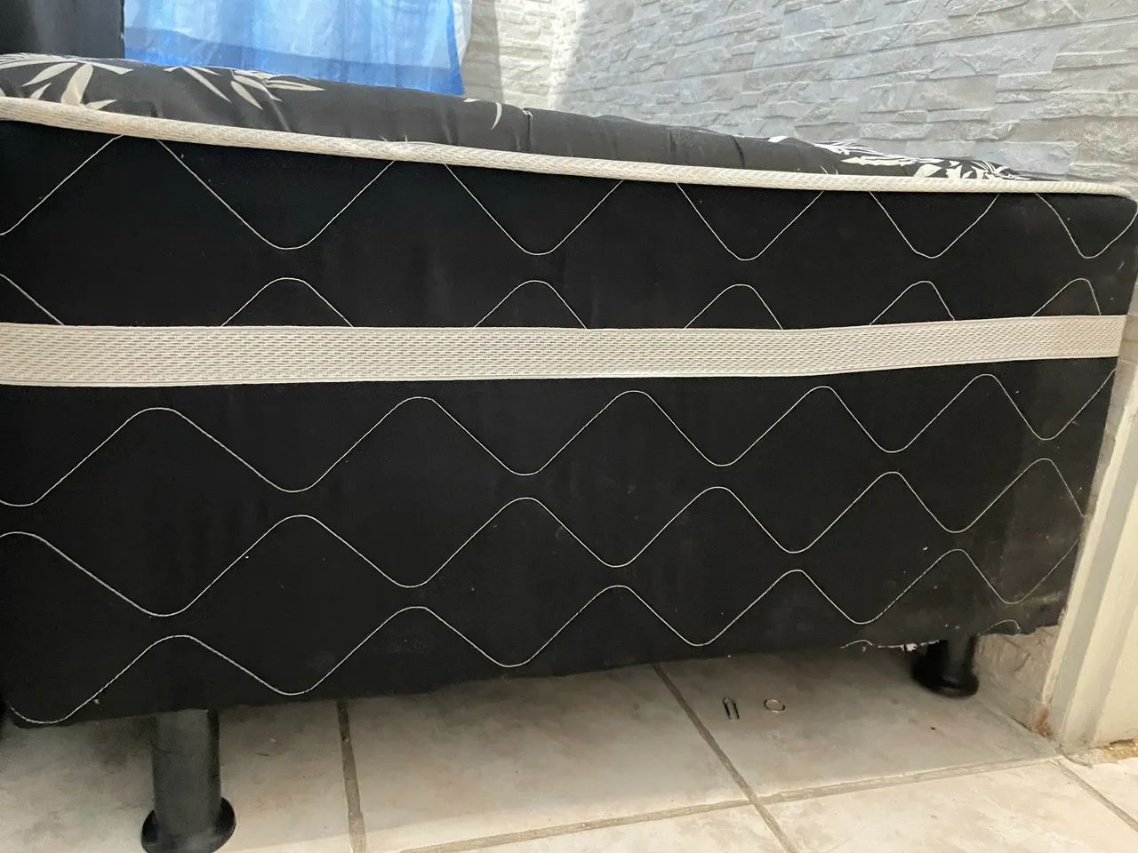 Cama de solteiro sem colchão - Pronta para uso - Foto 3