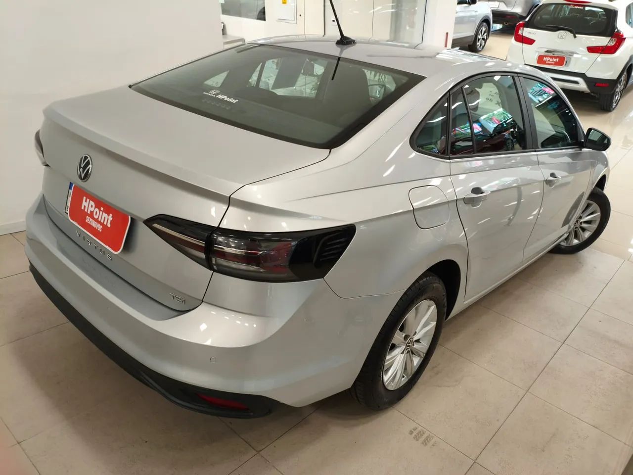 Volkswagen Virtus TSI 1.0 Flex 12V 4p Mec., foto 5 de 13