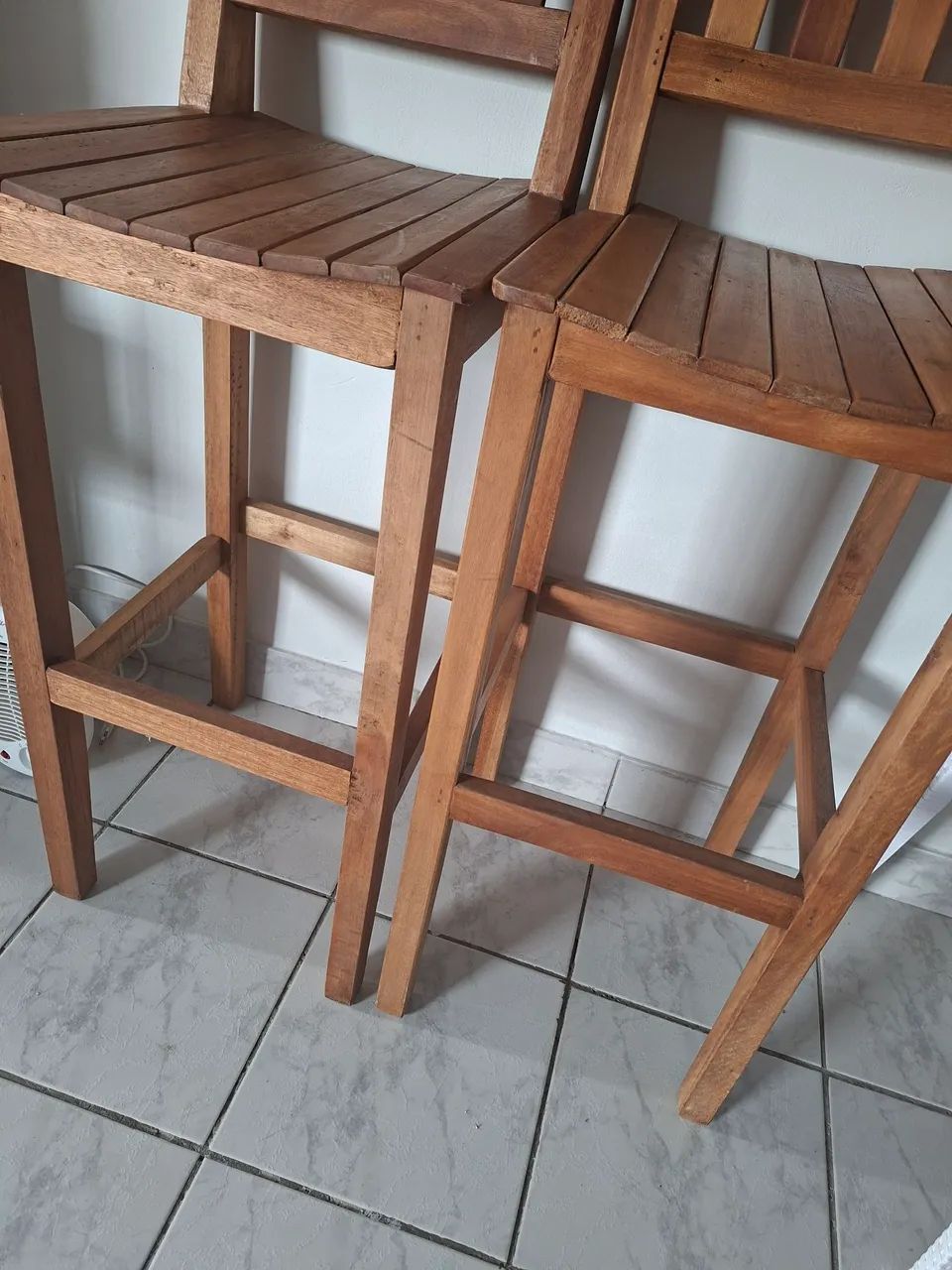Banquetas de madeira - Foto 5