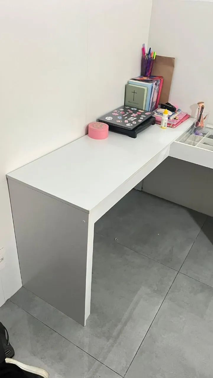 Escrivaninha com bancada de maquiagem  - Foto 4