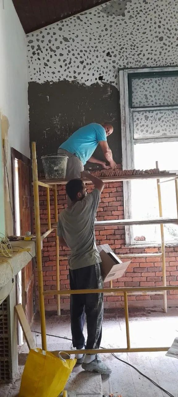 PEDREIRO, EMPREITEIRO, ELETRECISTA/HIDRAULICO E PINTOR ! Otimo preço a combinar !!! - Foto 2