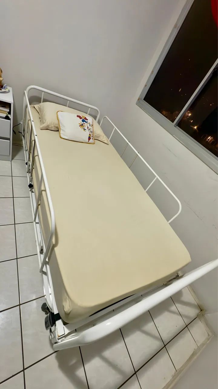 CAMA MOTORIZADA COM COLCHÃO  - Foto 2