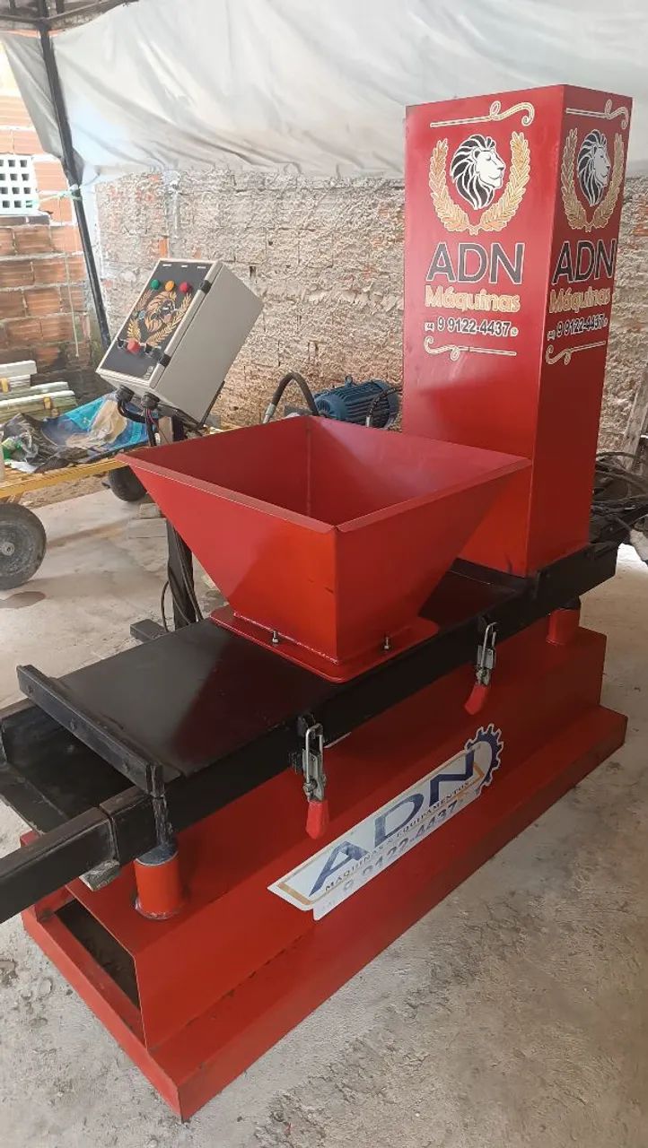 Máquina de Fabricar Blocos Intertravados ou Peiver  - Foto 4