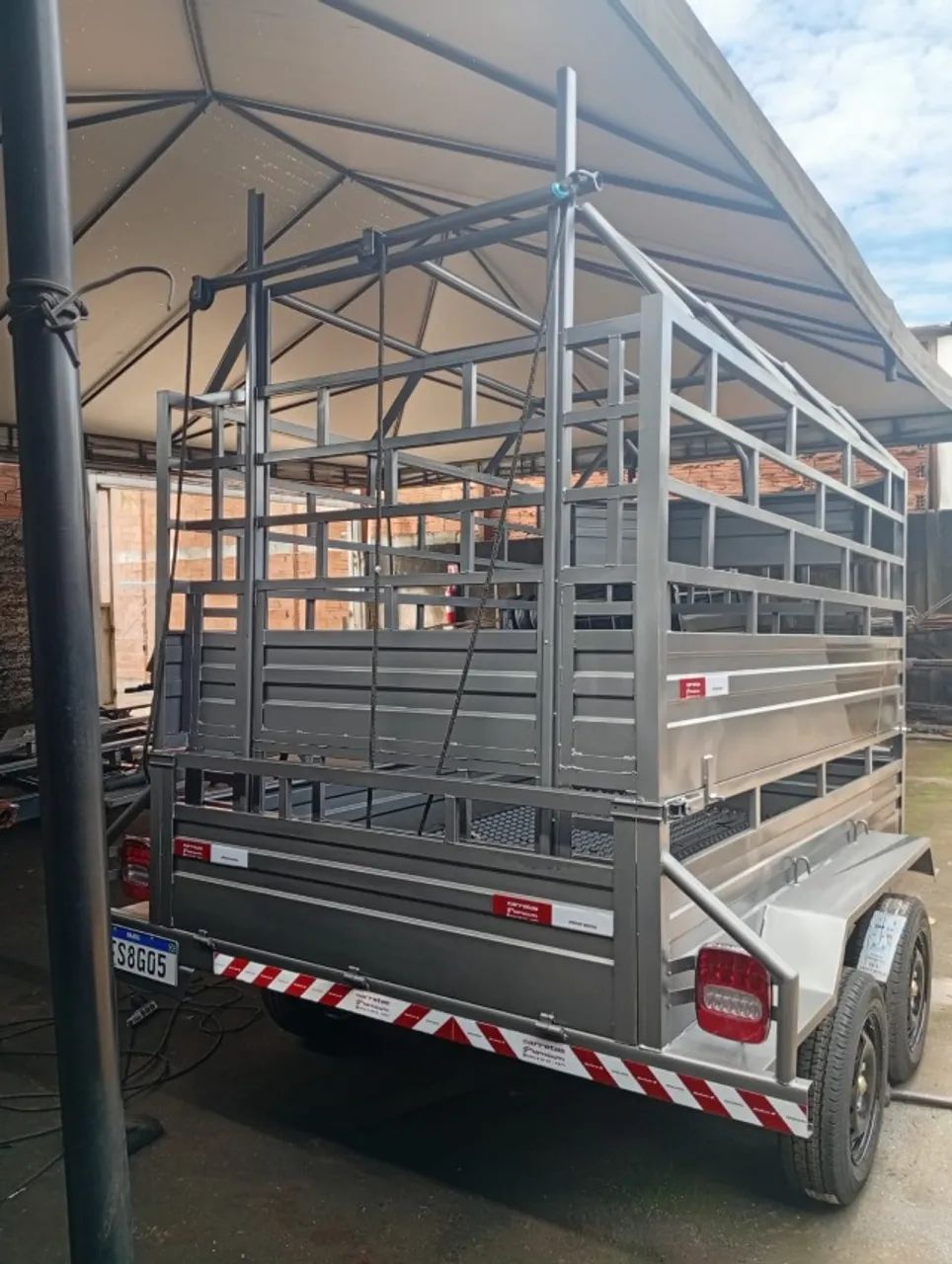 Carretinha boiadeira pra dois animais de grande  porte sub grande removível pode usar como
