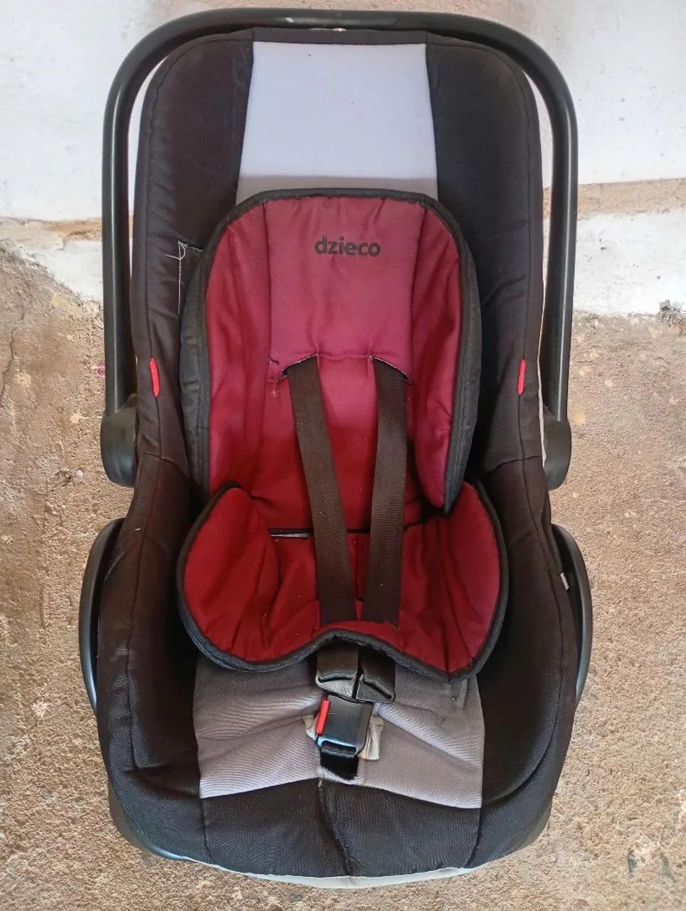 Bebê conforto com base marca Dzieco 