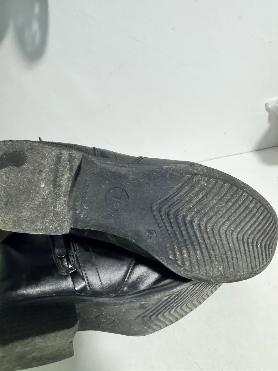 Bota preta 