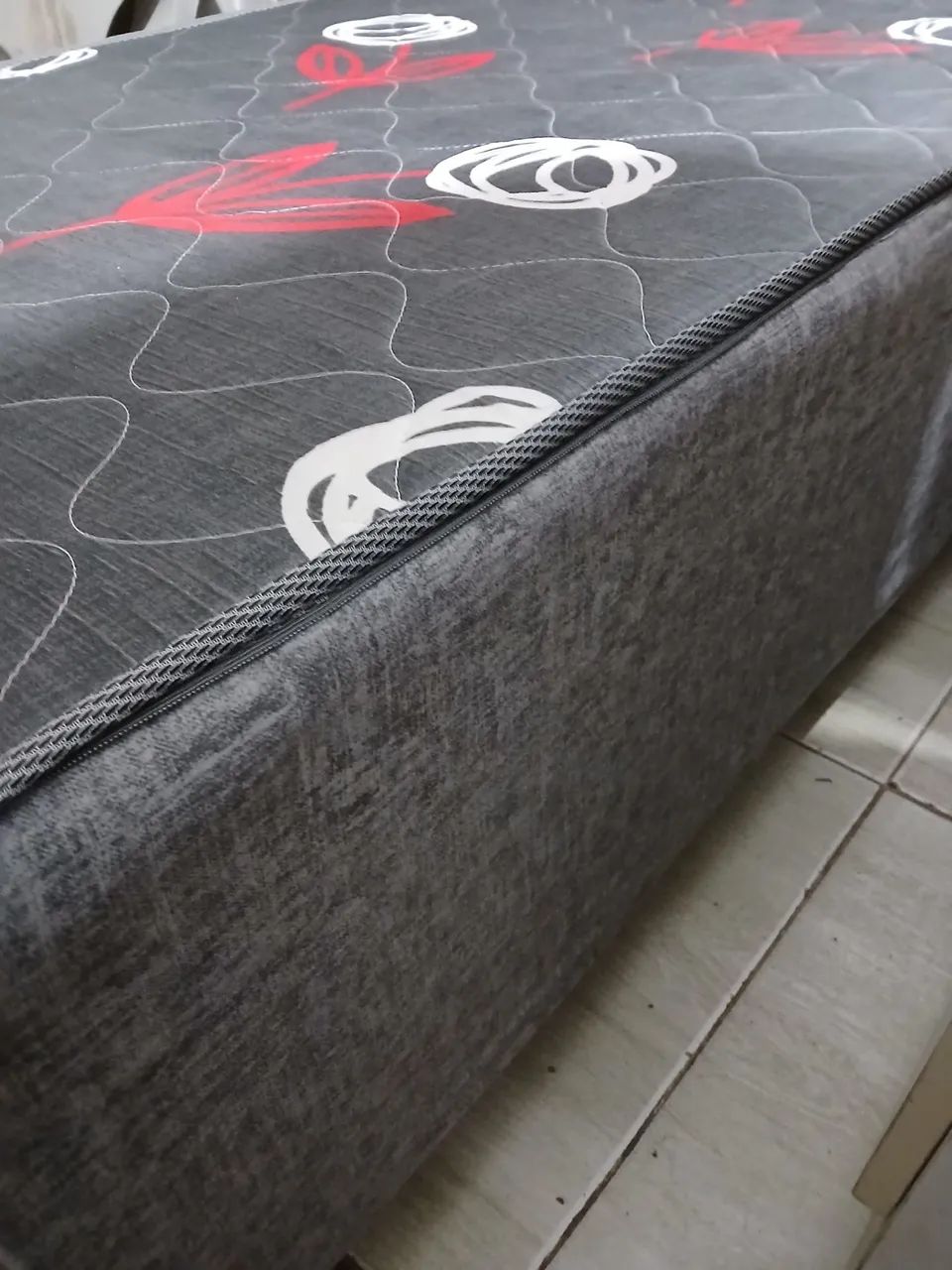 Cama Box solteiro nova 200,00