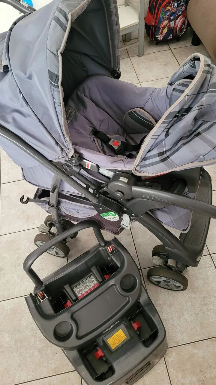 Carrinho de bebê com bebê conforto - Foto 4