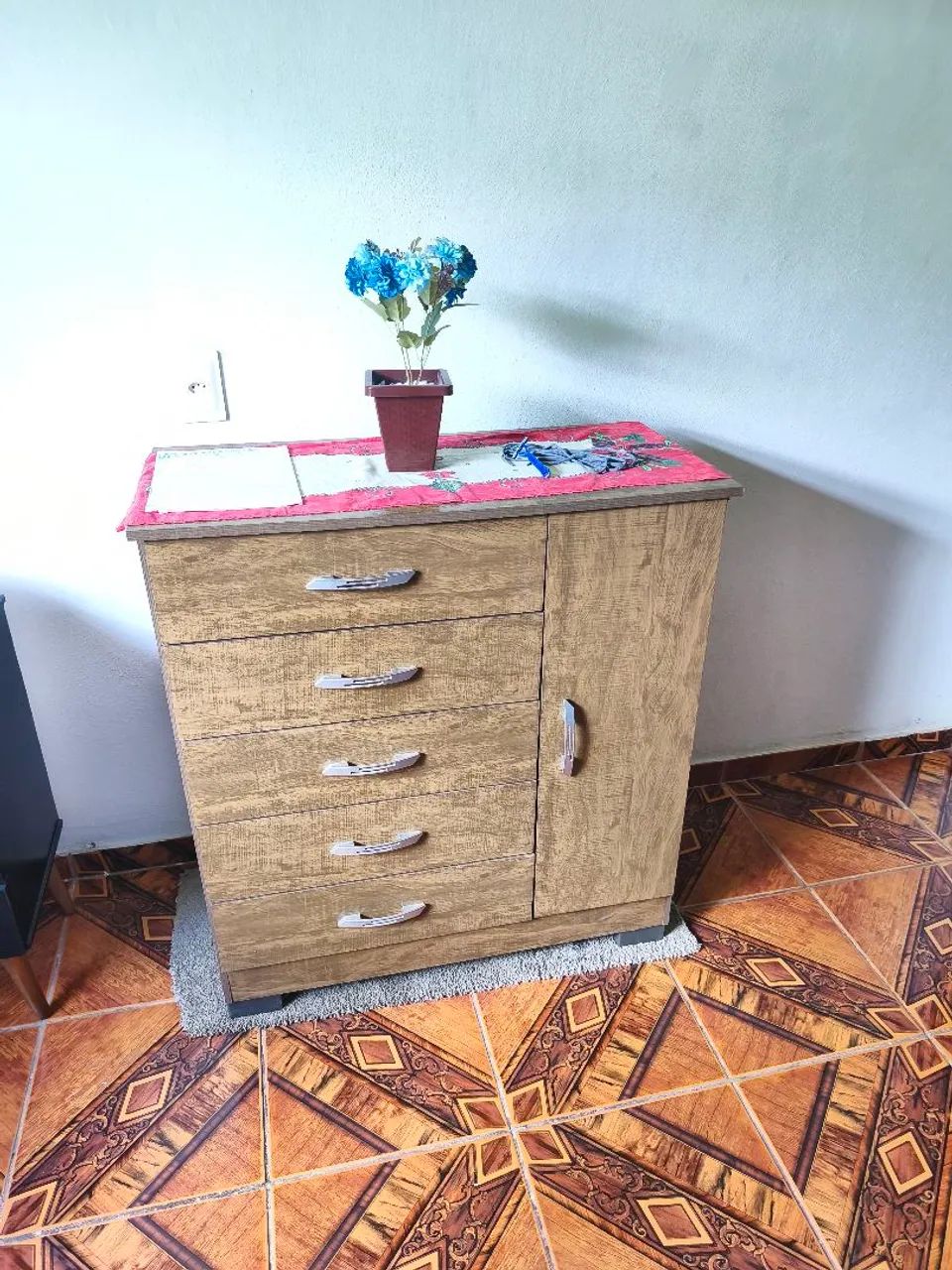 Cômoda 5 gavetas 