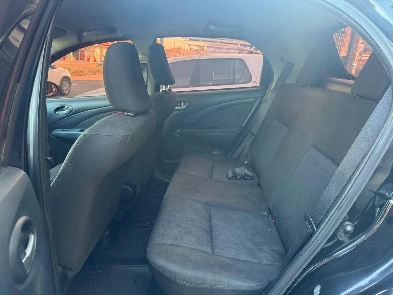 Toyota Etios 1.3 Flex 16V 5p Mec., foto 16 de 18