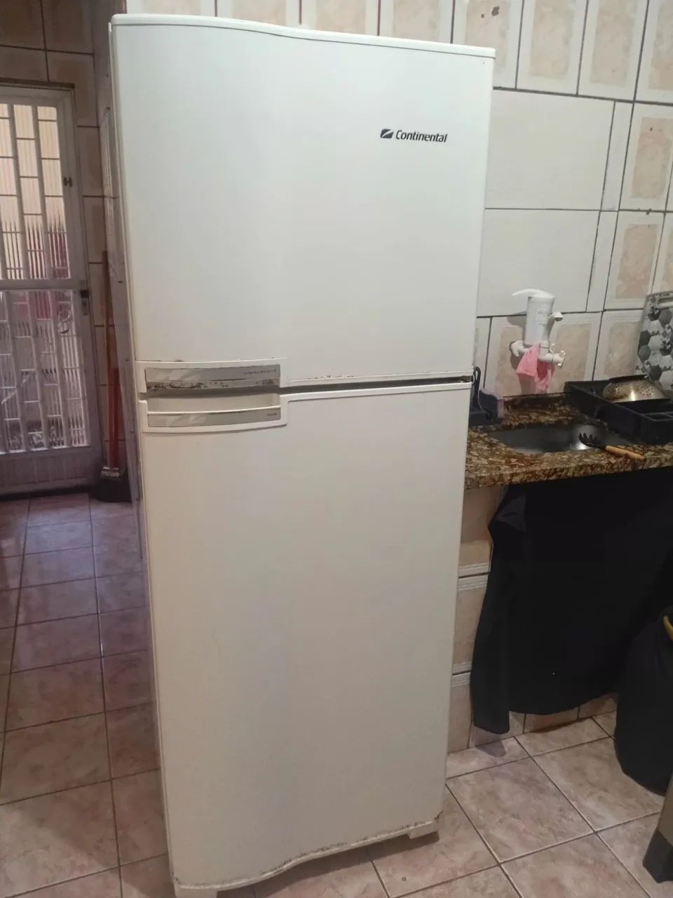 Geladeira 412 litros