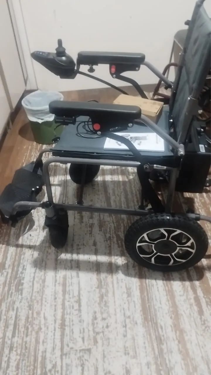 Cadeira de rodas Elétrica 