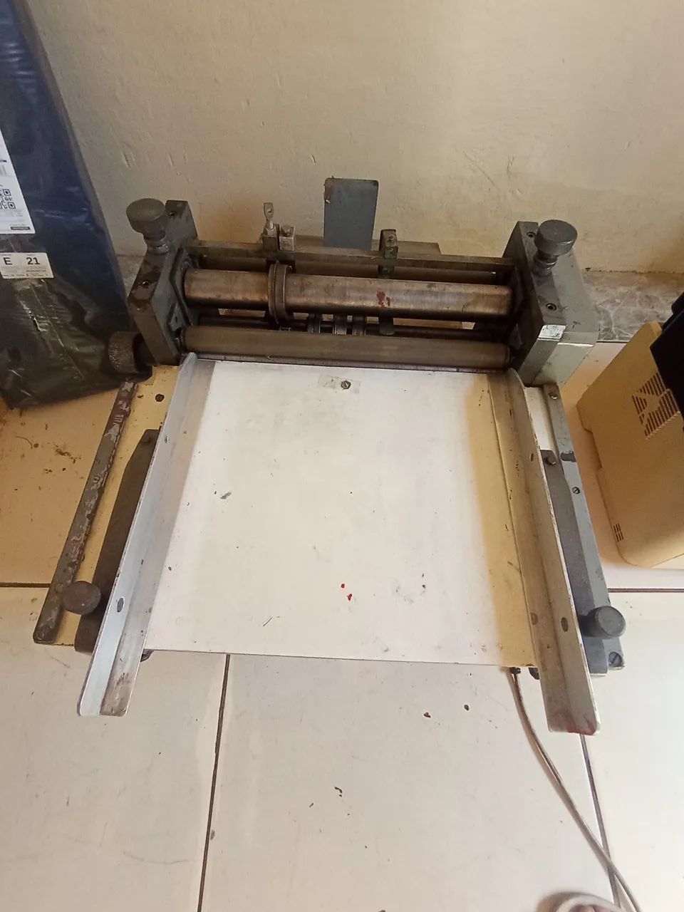 Picotado de papel elétrico 