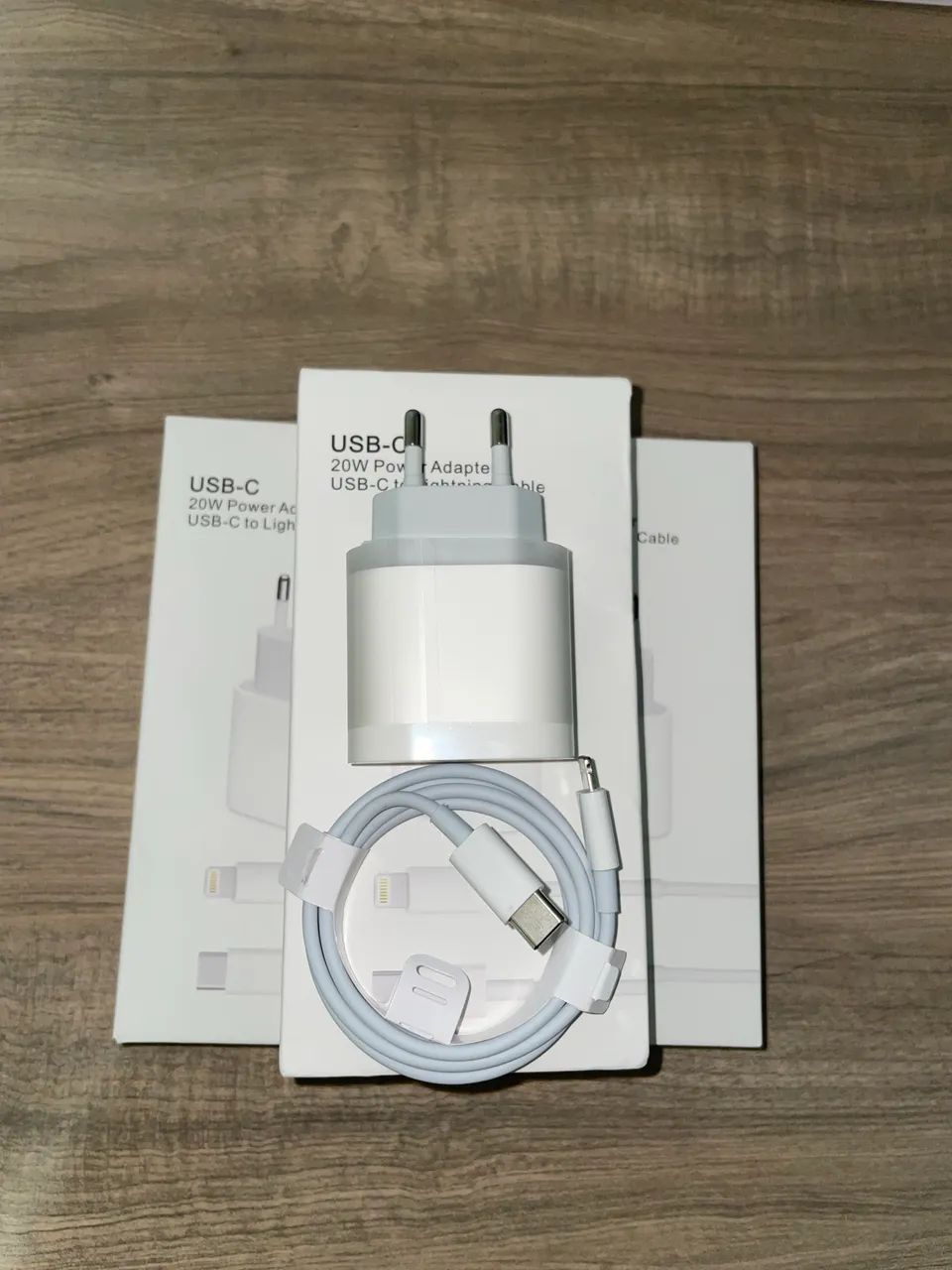 Carregador USB-C 20W (Compatível IPhone) - Foto 2