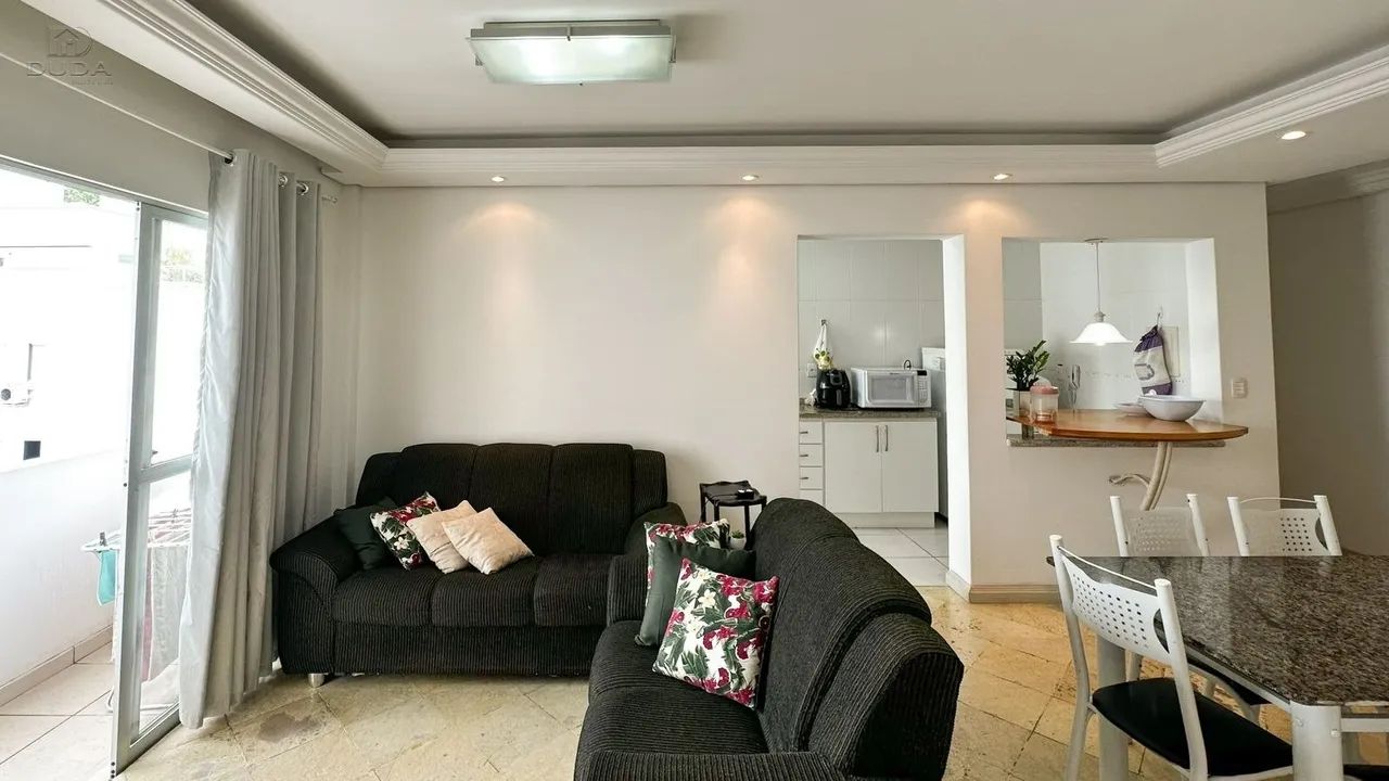 Cobertura de 5 quartos dividida em 2 apartamentos
