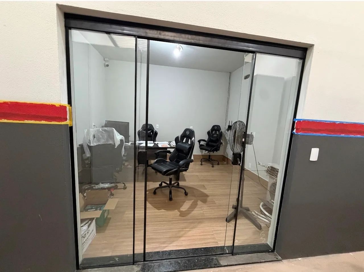Galpao comercial bem localizado na av Adail gomes - Foto 4