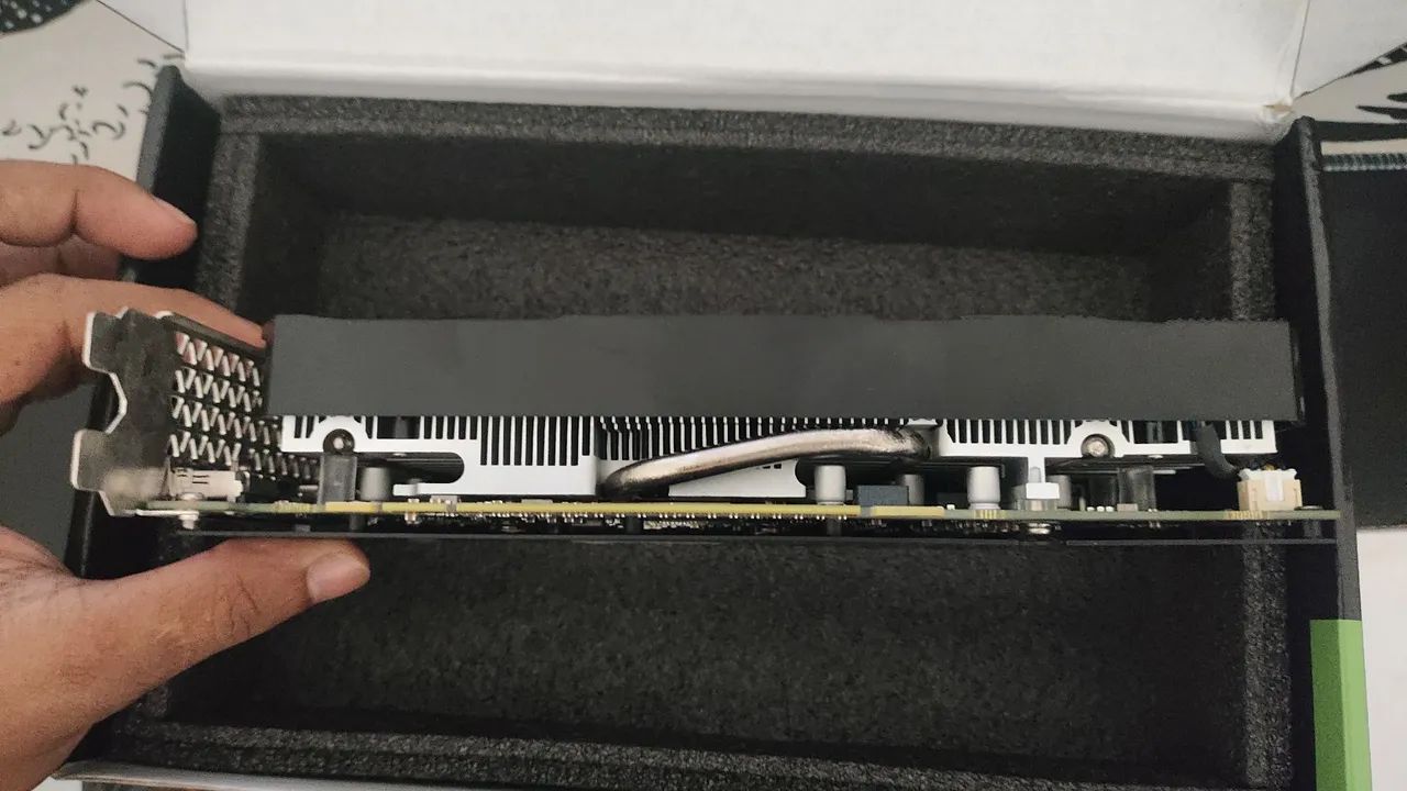 Placa de Vídeo RX 5600 OEM - Foto 3