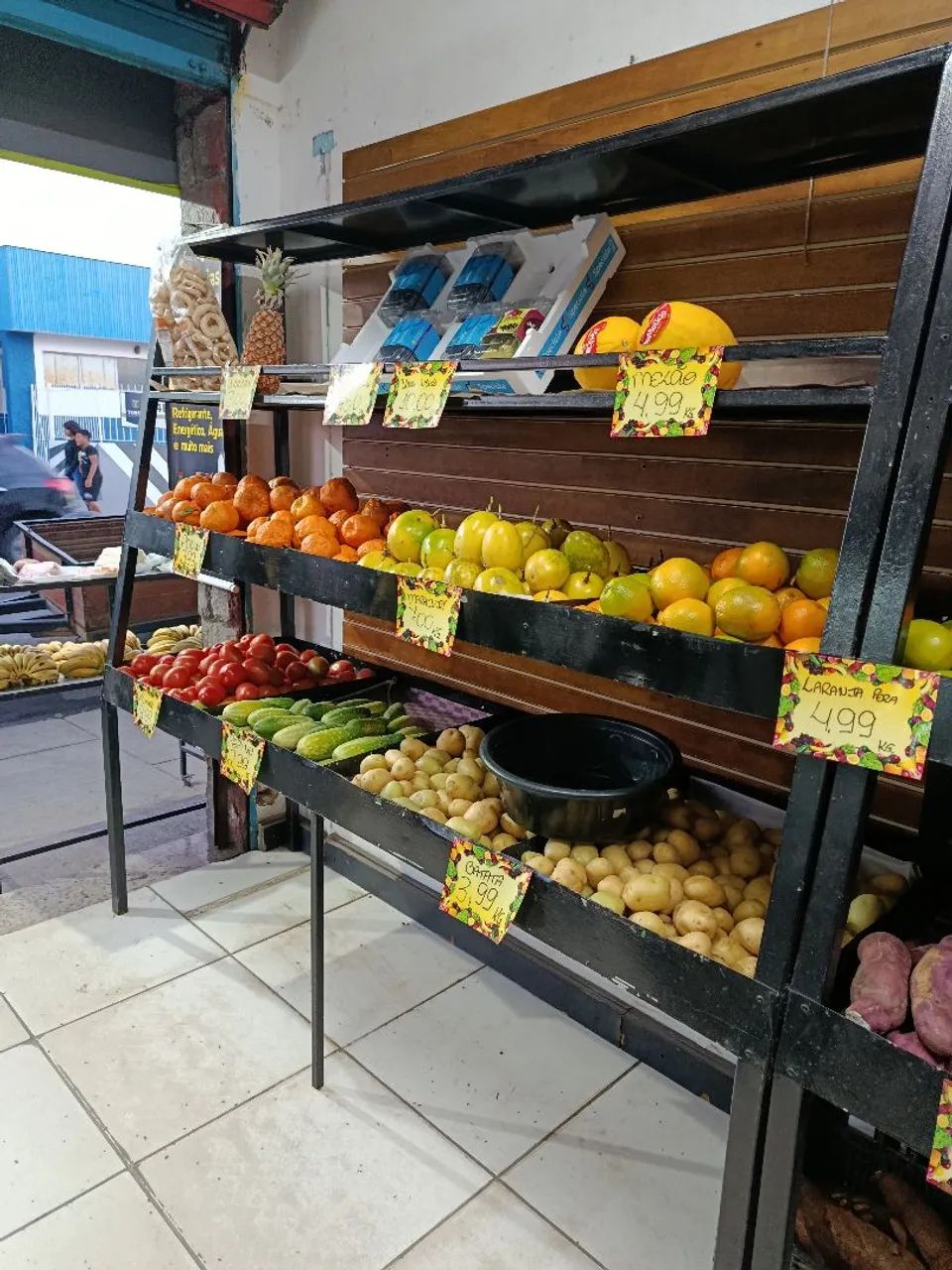 Fruit and Vegetable Stand408512873376655361