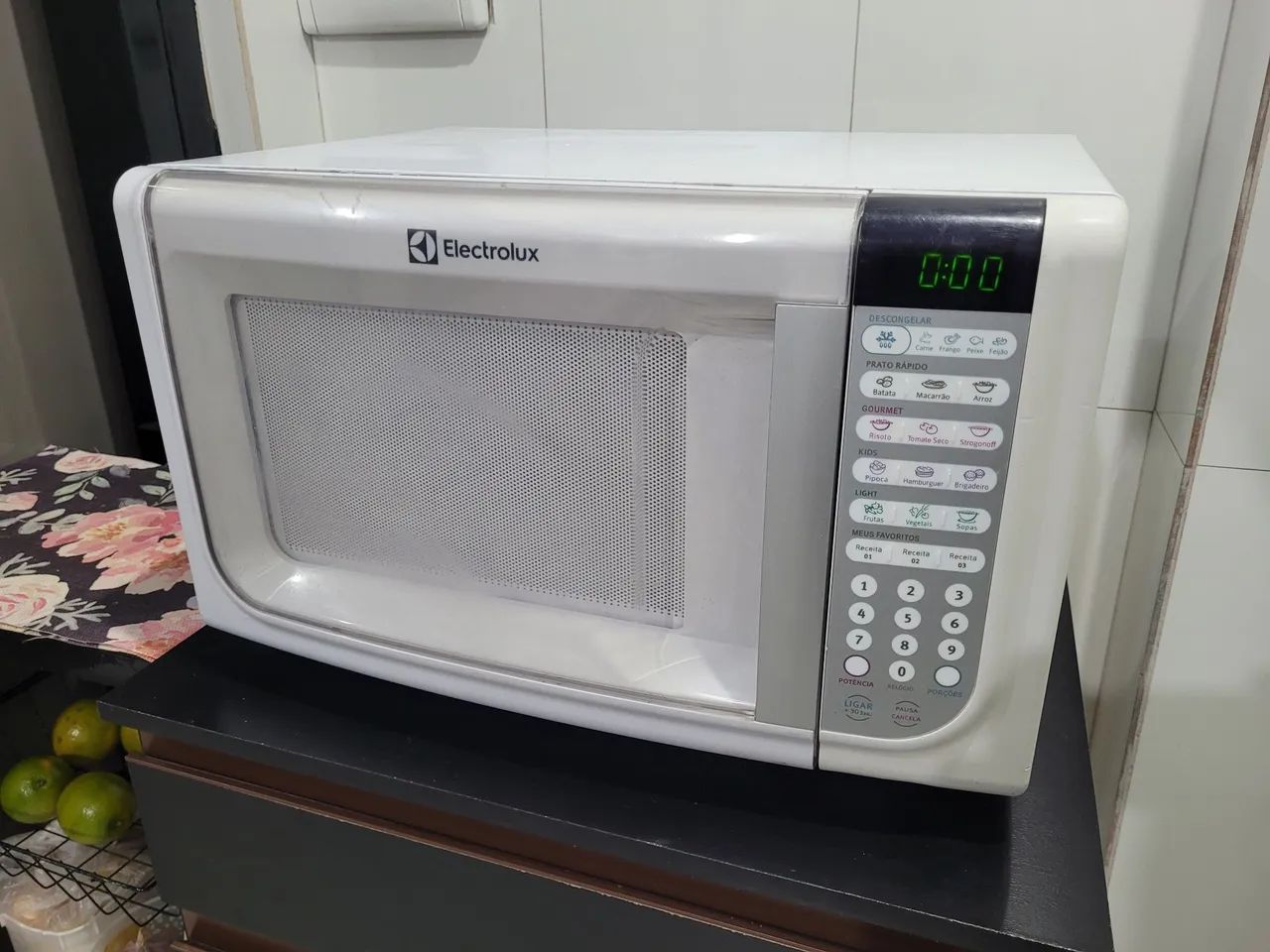 Microondas Eletrolux 31 Litros conservado 