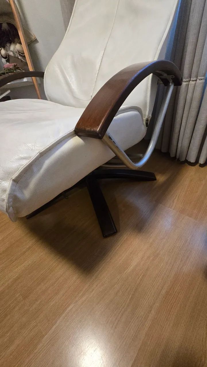 Poltrona Reclinavel de Couro