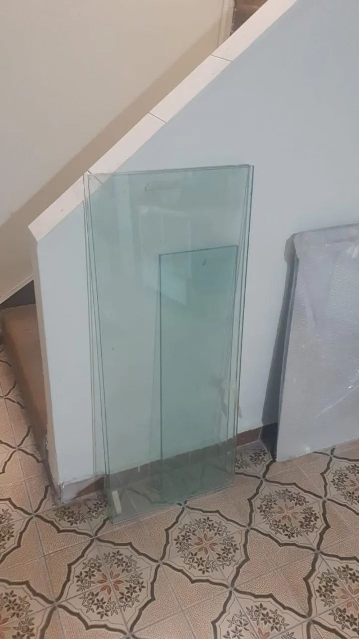 Vendo uma Estante de Madeira Macisa Completa - Foto 4