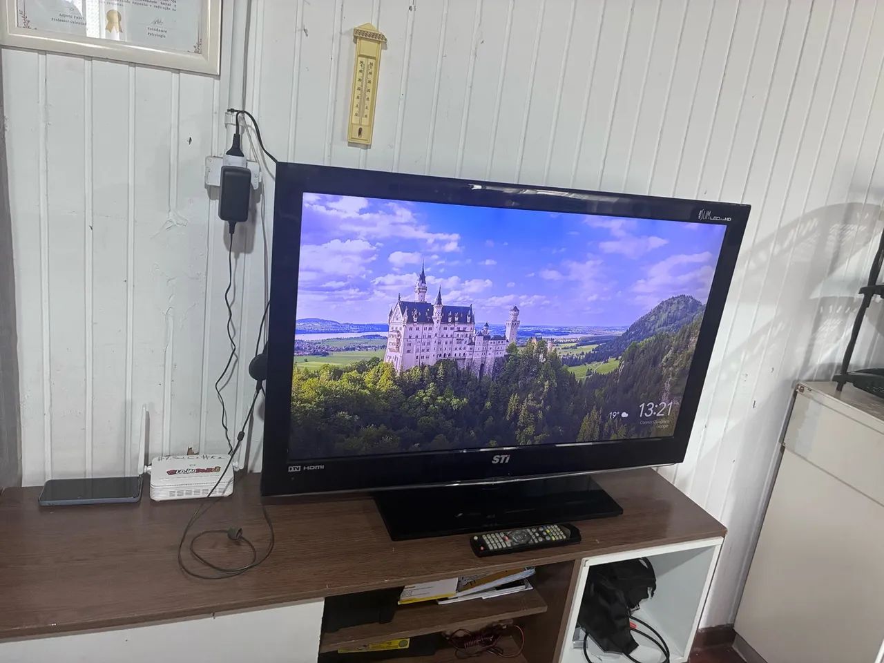 TV STI 42? polegadas com controle  - Foto 2