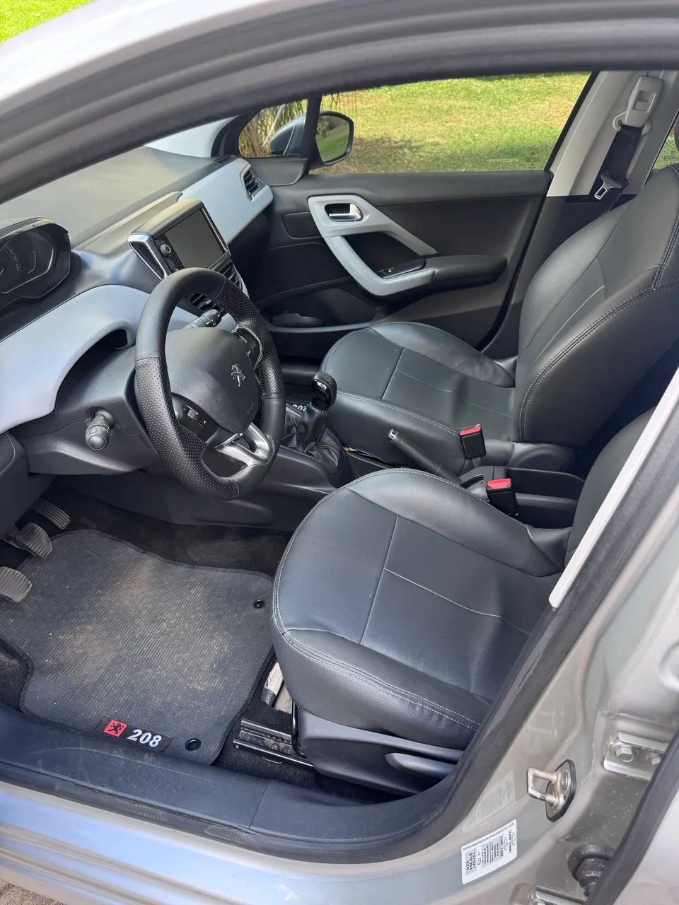 Peugeot 208 2015