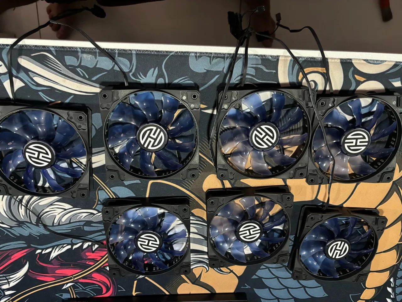 7 fans com led azul