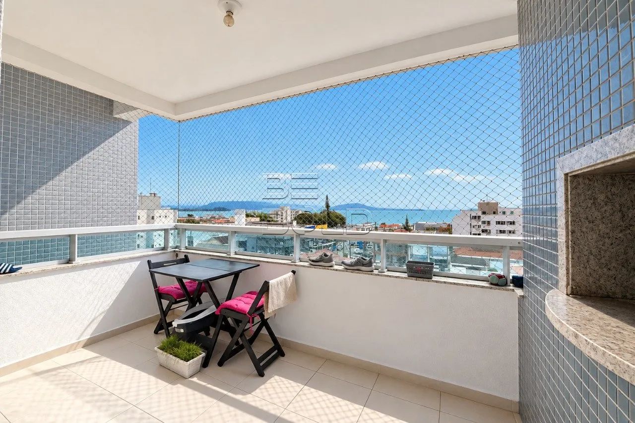 Apartamento 2 dormitórios com vista mar - Foto 2