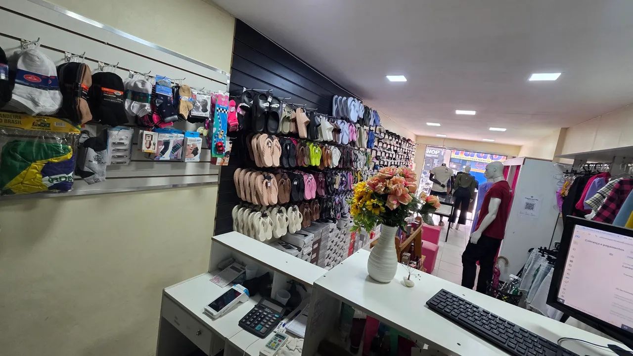 Vendo Loja COMPLETA (ROUPAS E CALÇADOS) - Foto 4
