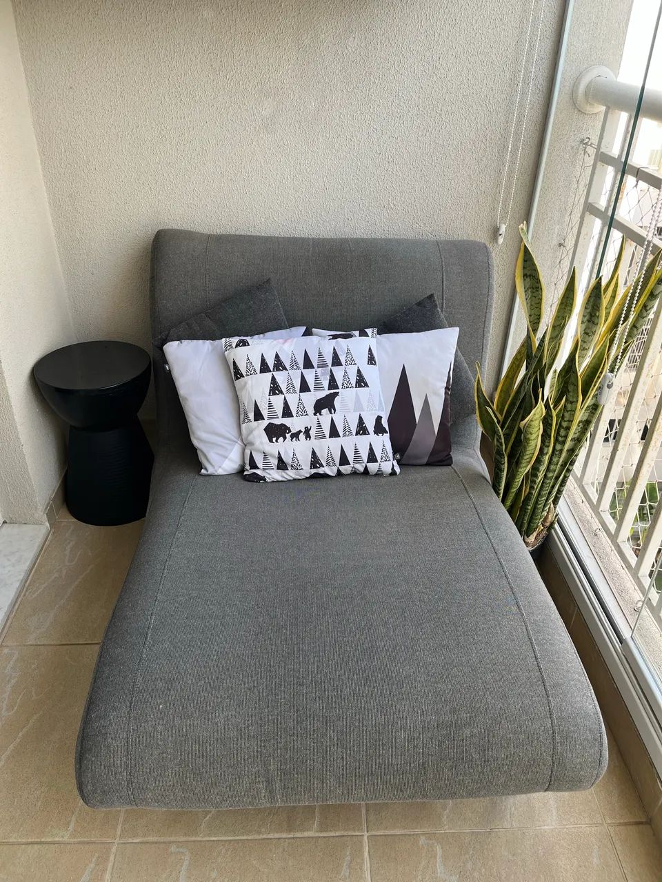 Chaise cinza moderna | Ótimo estado | Design contemporâneo