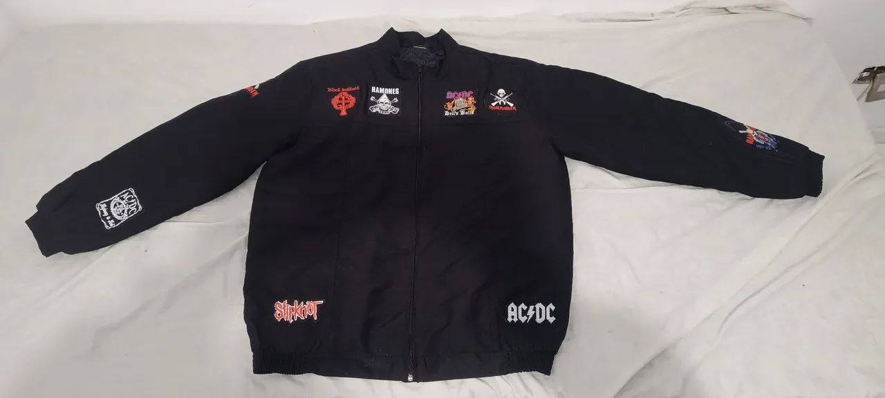 Blusa personalizada com patch  bandas de rock  -  ac/dc -  Iron maiden... - Foto 4