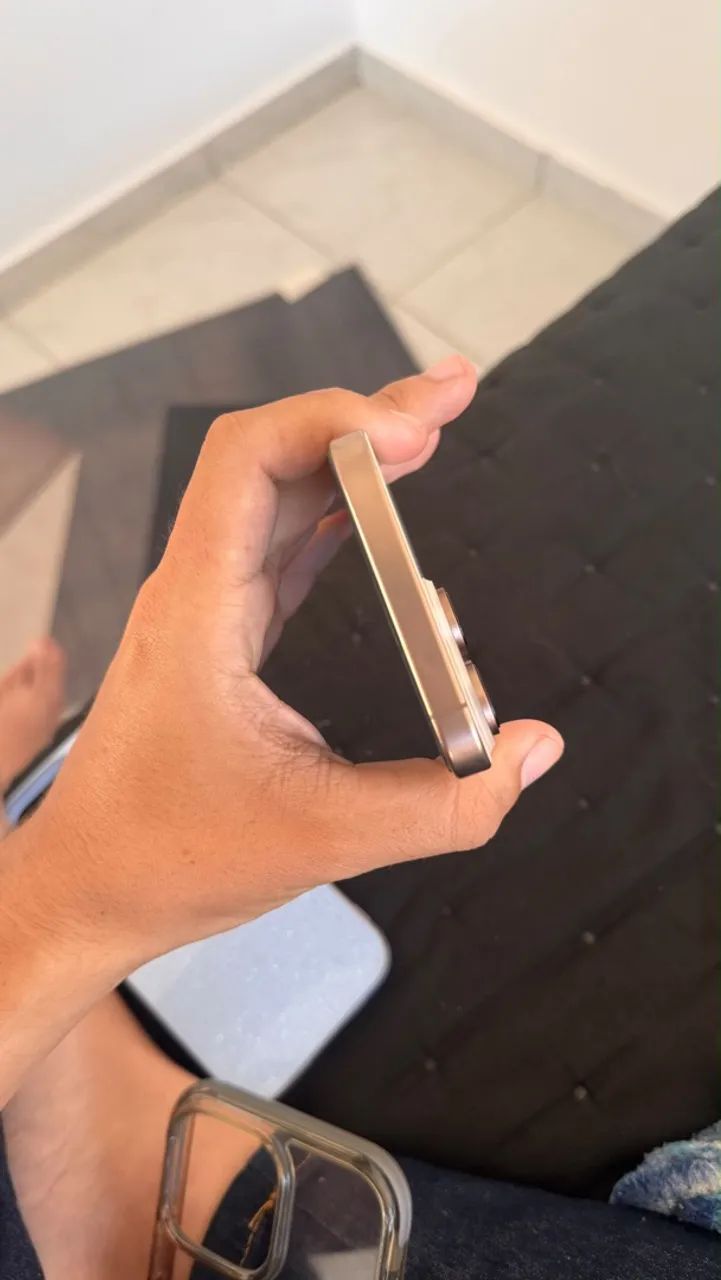 IPHONE 16 pro max - Foto 5