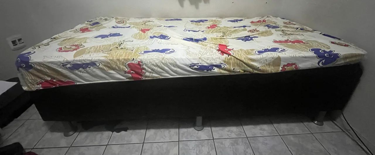 Guarda-roupa e Cama de solteiro  - Foto 4