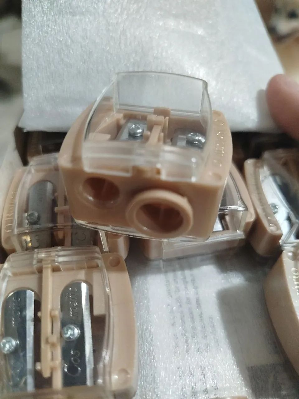 Apontador duplo de maquiagem - Foto 2