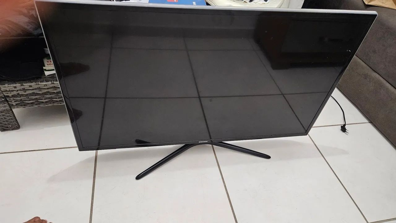 TV'S 40 e 23polegadas Samsung para retirada de peças.