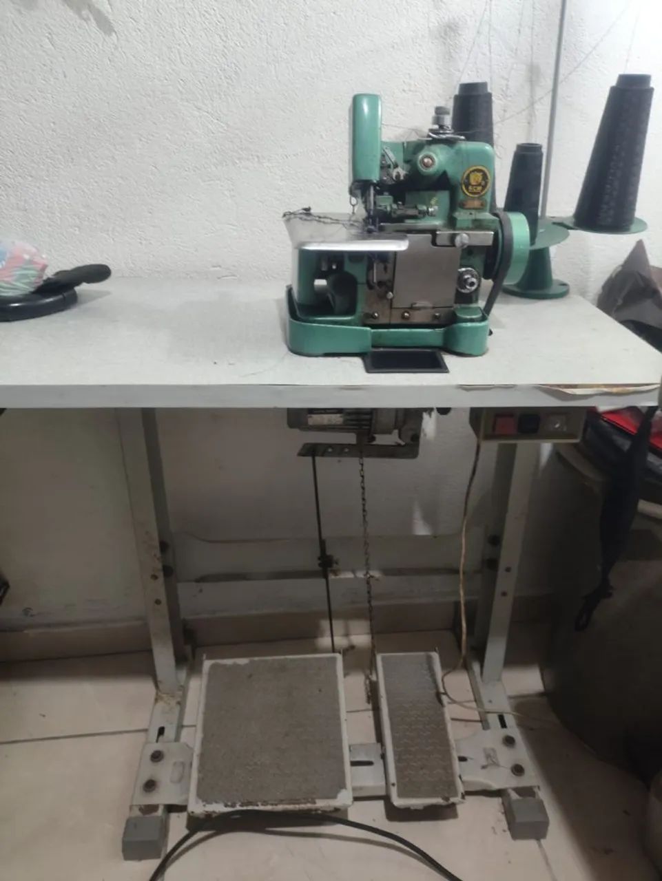 Máquina de costura Overlock - Foto 3