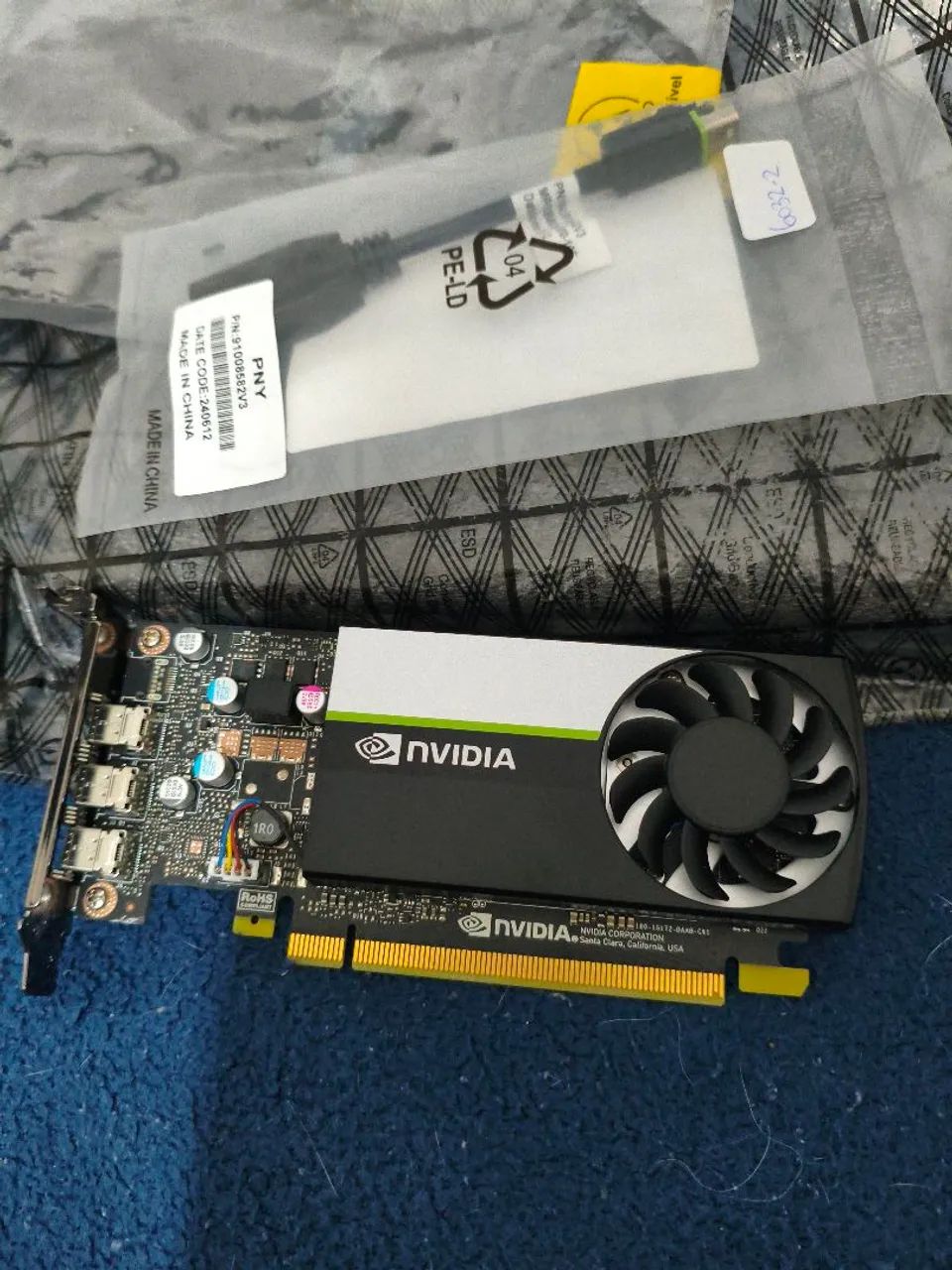 GPU NVidia t400 4gb gddr6 