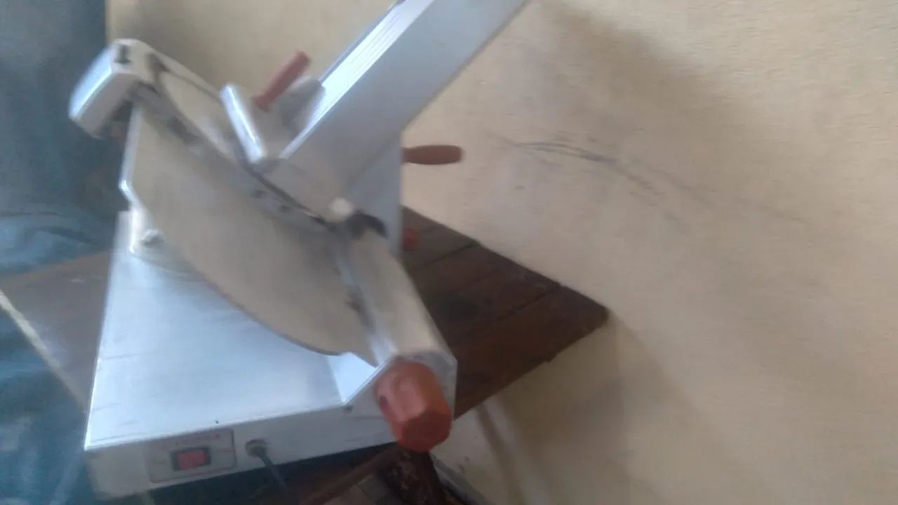 Máquina de corta frios 