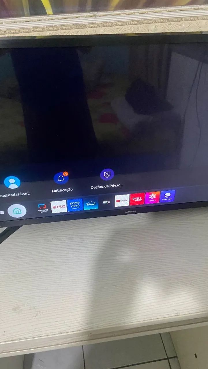 Vendo TV smart, 32 polegadas nova ,apenas tirada da cx para enfeite . - Foto 4