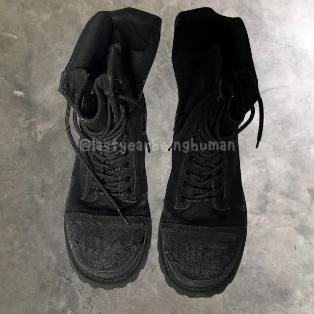 Bota Balenciaga Strike Preta - Foto 4